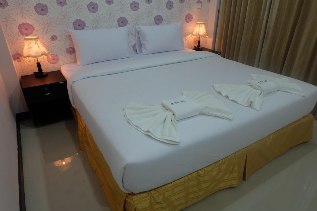 Tubkaek mansion Hotel Pantai Tab Kaek Bagian luar foto